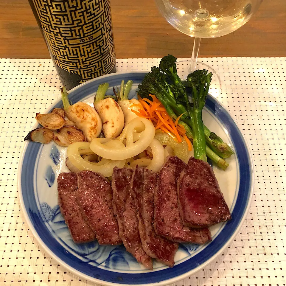 葉山牛の焼肉と三浦野菜のグリルにルーマニアワインを合わせて🍷|saoricocoさん