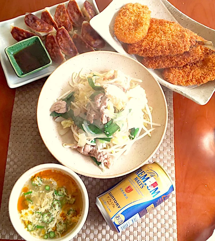 Today's brunch🍴春ｷｬﾍﾞﾂと新玉たっぷり厚揚げの和出汁餡掛け焼きそば･ｵｸﾗとかき卵のｽｰﾌﾟ･鯵ﾌﾗｲ&ｺﾛｯｹ･餃子|🌈Ami🍻さん