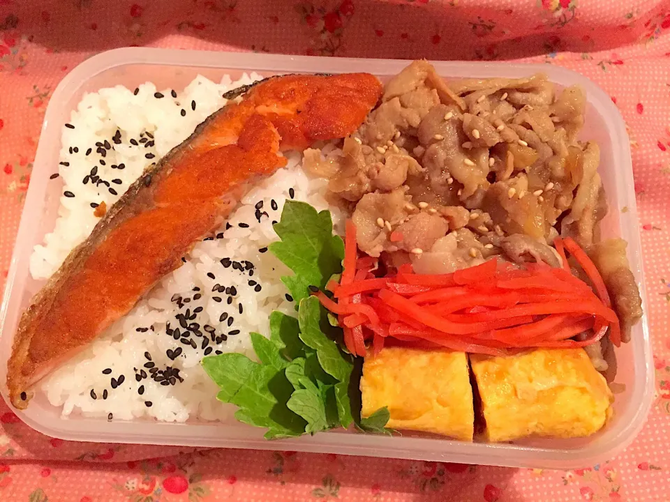 2019年5月4日
旦那さんのお弁当🍱👨‍✈️👨‍🔧👷🏻‍♂️🚊💪🏼❤️🥰💞|Kodomo Cookingさん