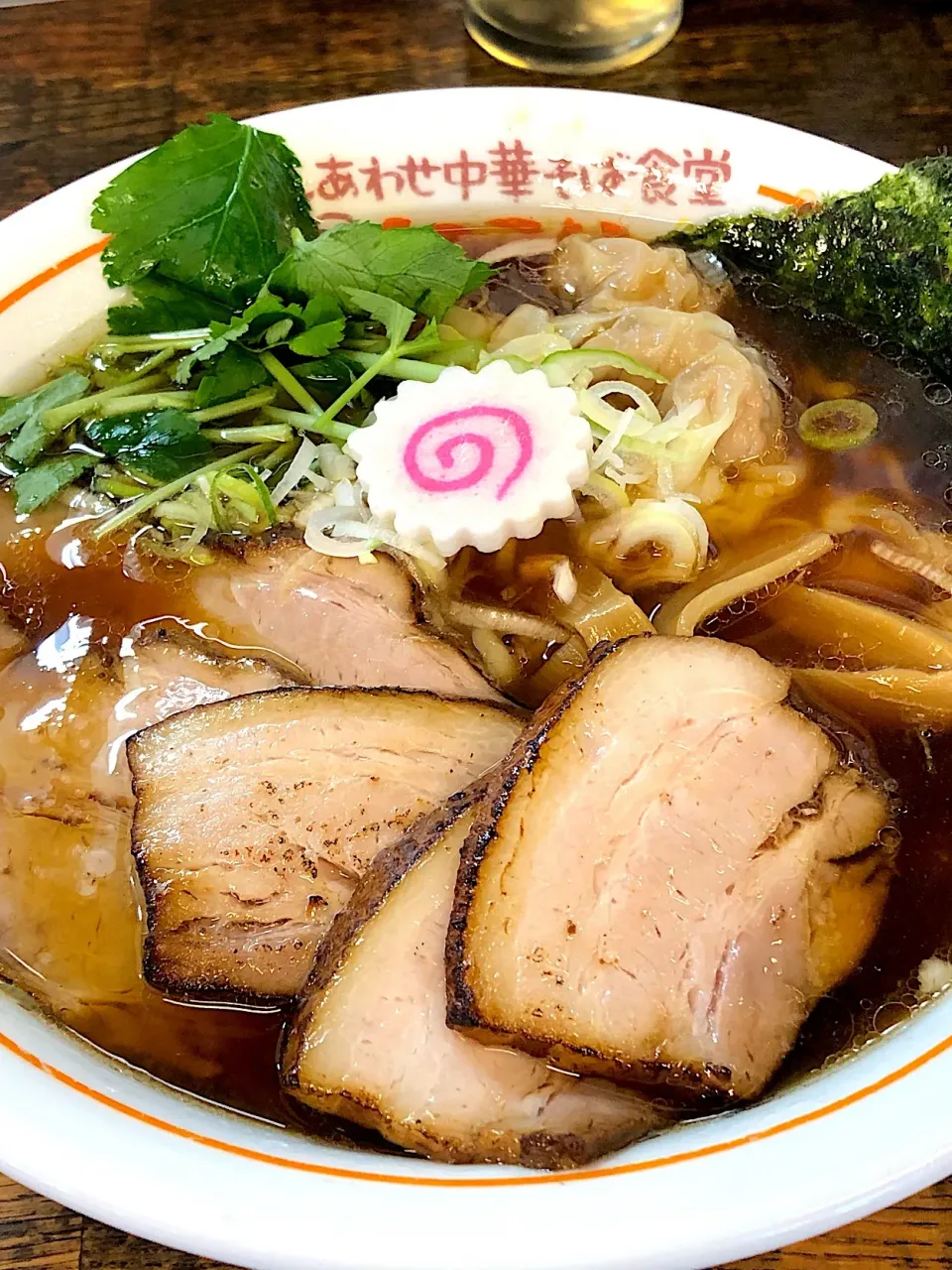 Snapdishの料理写真:チャーシューわんたんそば 1100円|sudachiさん