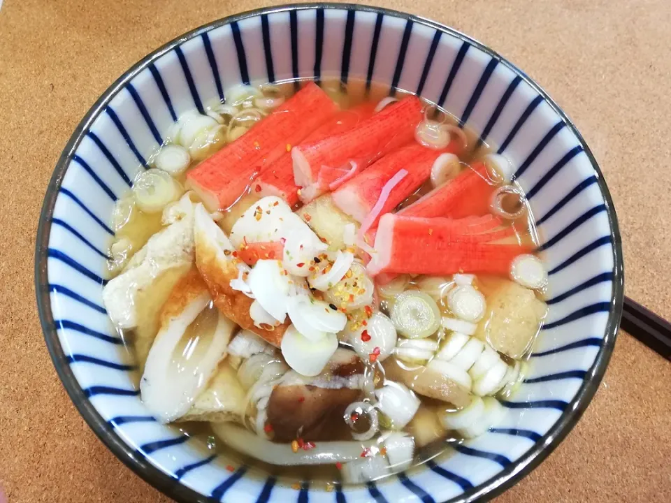 Snapdishの料理写真:令和元年五月四日
うどんでランチ😅|たえさん