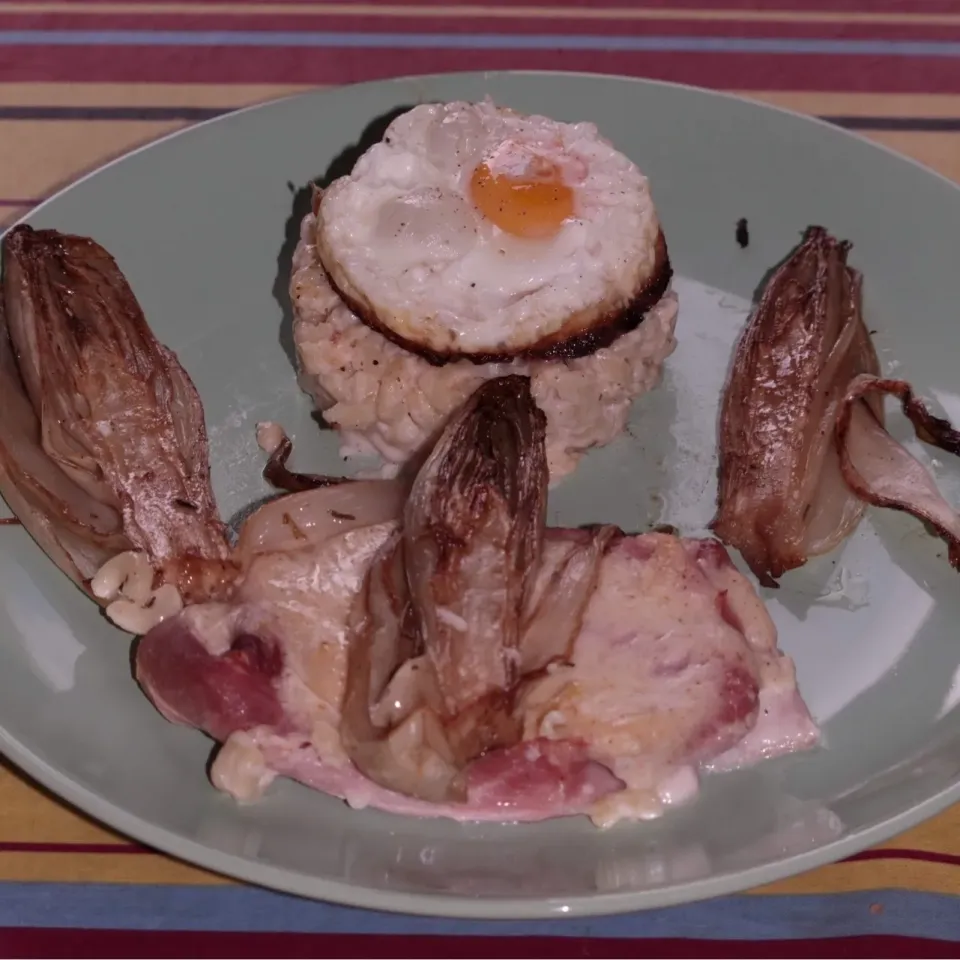 L’endive au Jambon, Gratin de Nouilles et son Œuf au plat.|PHILIPPEさん