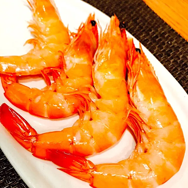 海老の塩茹で🦐
海老の頭に海老味噌入り〜😍
#海老の塩茹|あお♡あおさん