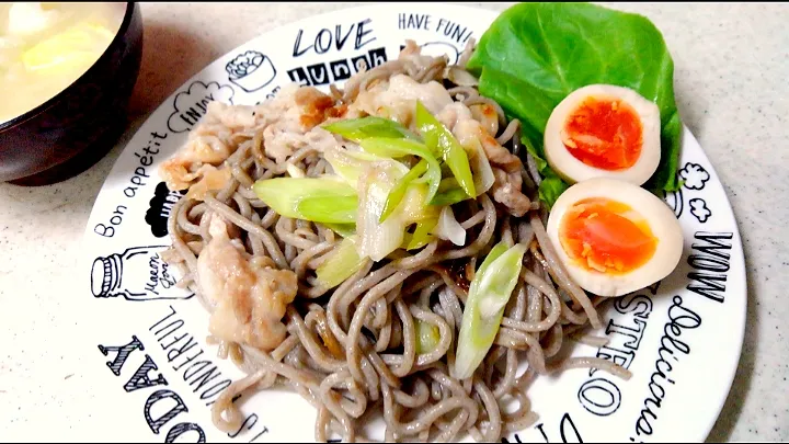 日本蕎麦で焼きそば(*^^*)|もいすけさん