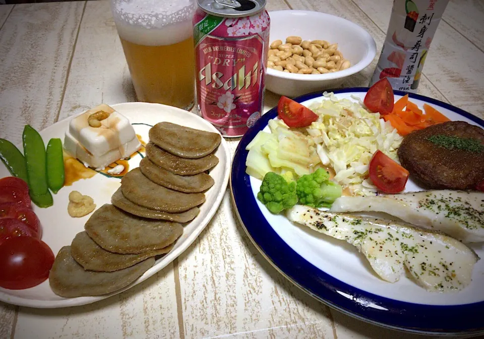 今日の男飯絆(･w･)テニス後の栄養補給タラのソテー&マルシンハンバーグ&蒸し野菜と黒はんぺんの胡麻油炒めを生姜醤油で冷奴もとバタピー...♪*ﾟ|ひーちゃんさん