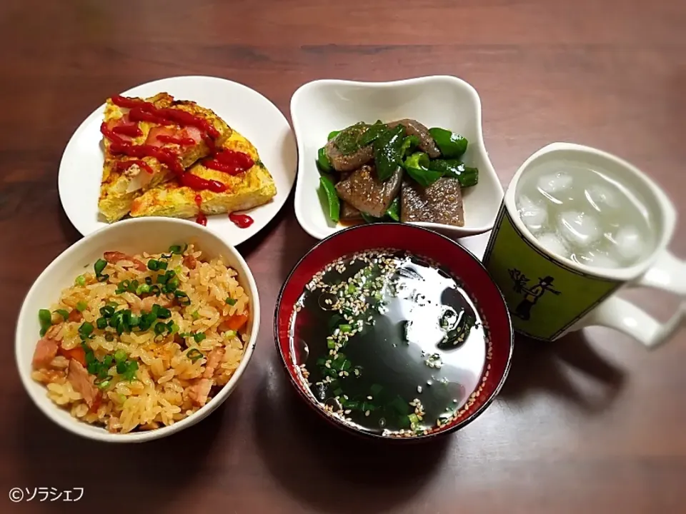 今日の晩ご飯だよ(*^^*)
★焼豚入り炊き込みご飯
★こんにゃくステーキ
★春キャベツとベーコンのオムレツ
★わかめスープ|ソラシェフさん