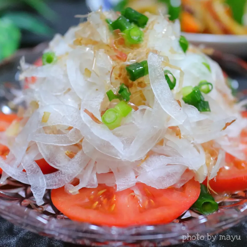 めるぼさんの料理 砂糖水にさらしたオニスラ|まゆさん