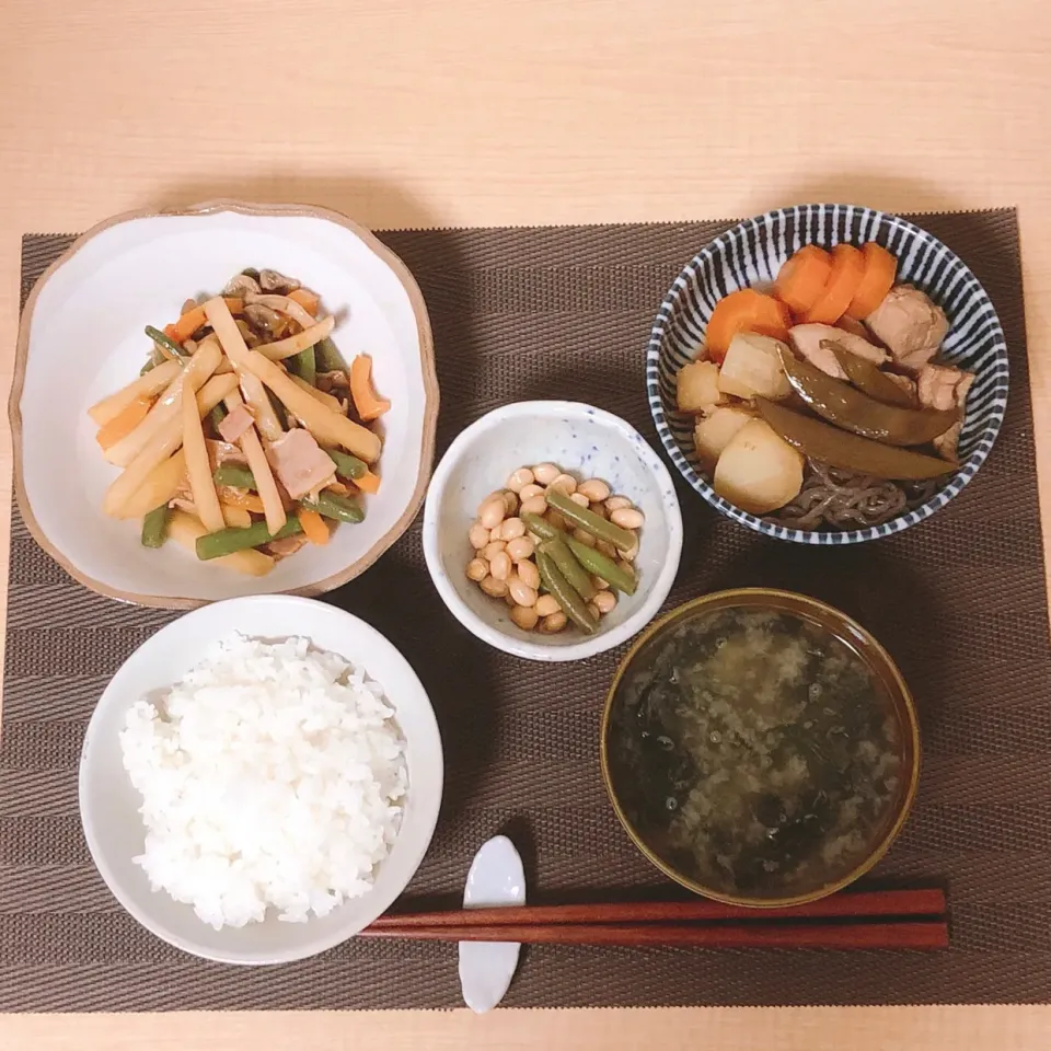 Snapdishの料理写真:ささみで作る肉じゃが＆ベーコンと野菜のマヨ炒め|まちゃさん