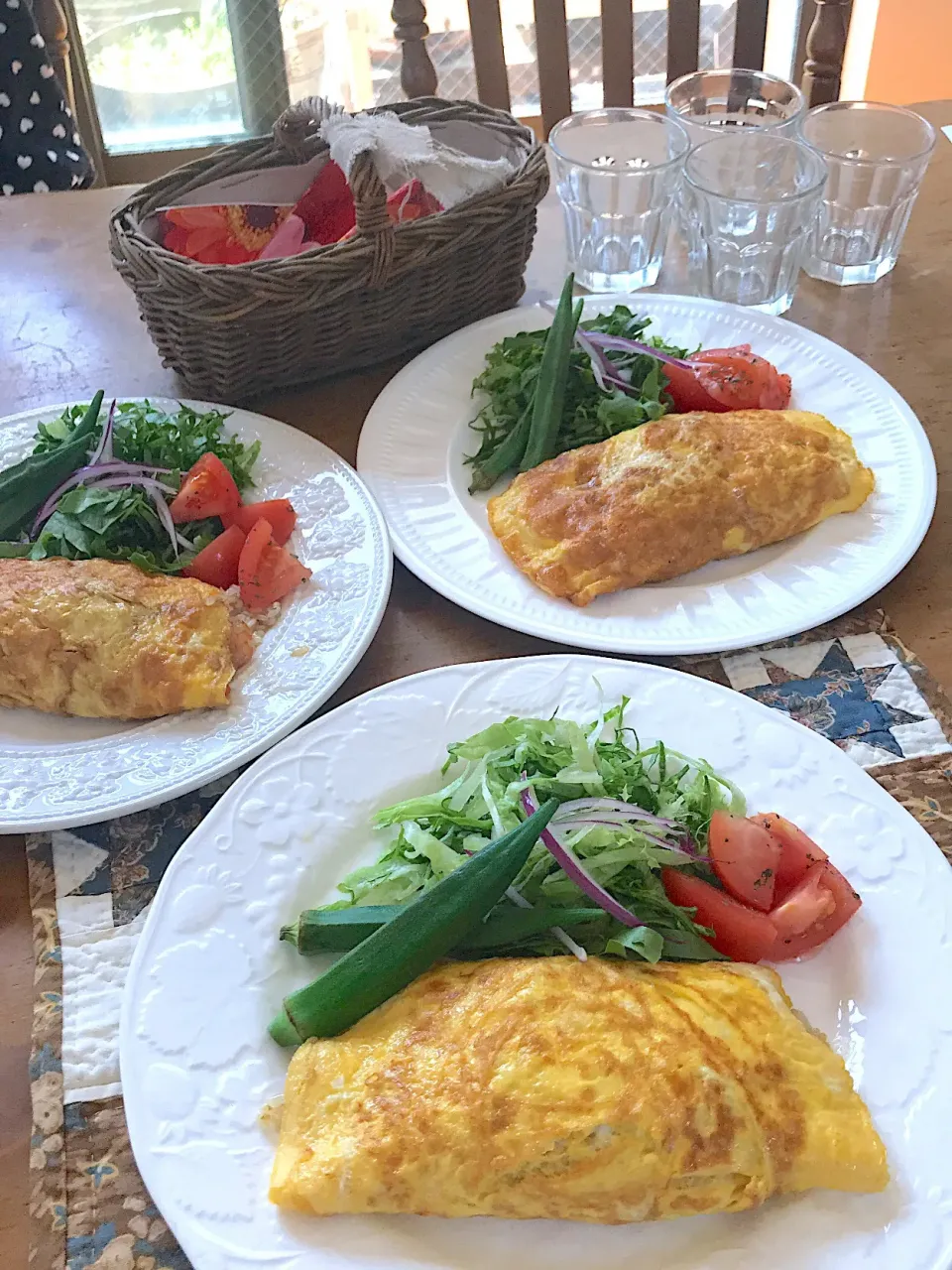 Snapdishの料理写真:休日のランチ エビピラフofオムライス🥰|JUNZ CAFEさん