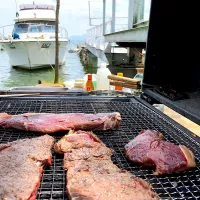 湖岸でBBQ|Shinsaku Osawaさん