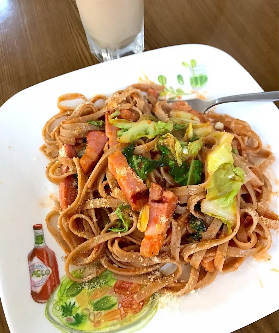 Snapdishの料理写真:そば粉パスタでアラビアータ🍝|wildcat山猫さん