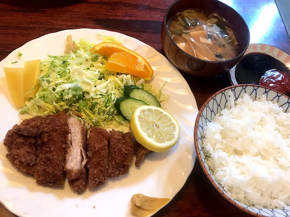 とんかつ定食🐽|まさとさん