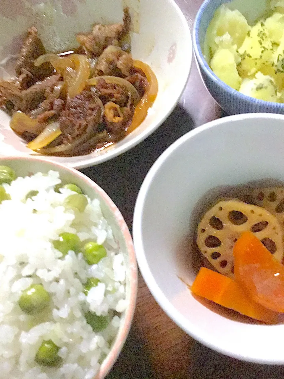 豆ご飯    蓮根と人参の煮物    ポテト     牛肉の甘辛煮|掛谷節子さん