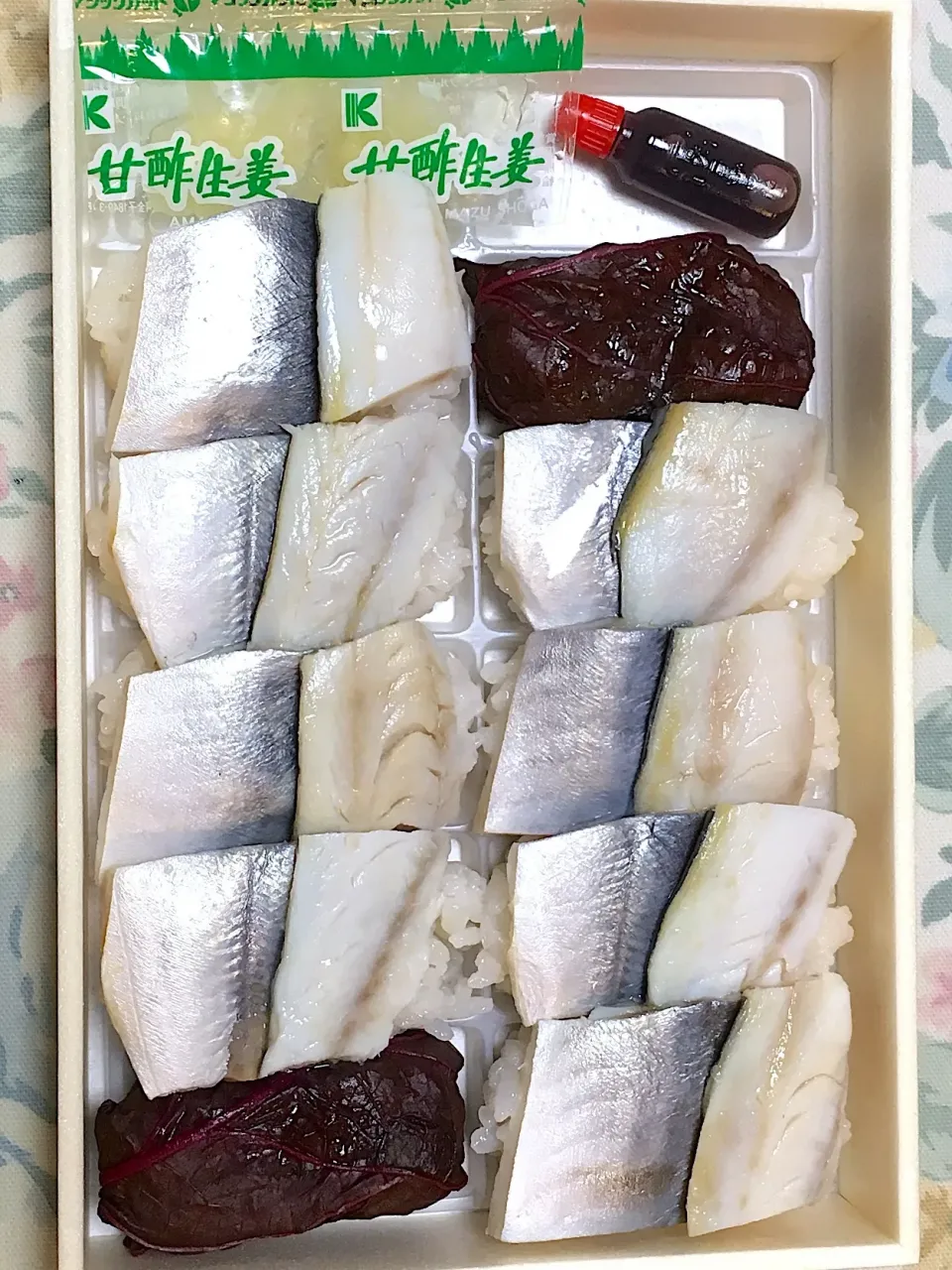 Snapdishの料理写真:小鯵押壽司|ゆうじ.さん