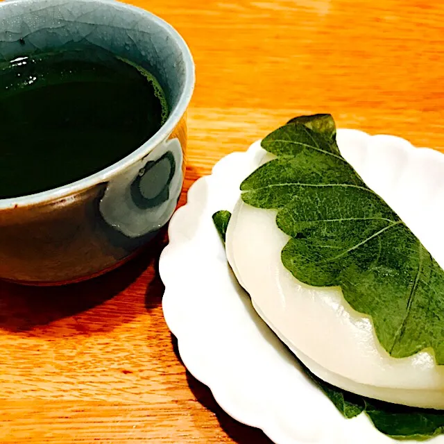 5月5日 端午の節句 🎏
柏餅と緑茶🍵
#柏餅|あお♡あおさん