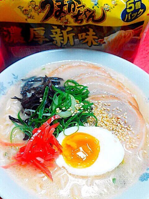 🍜うまかっちゃん😊
🍜濃厚新味 細カタ麺😋|美樹さん