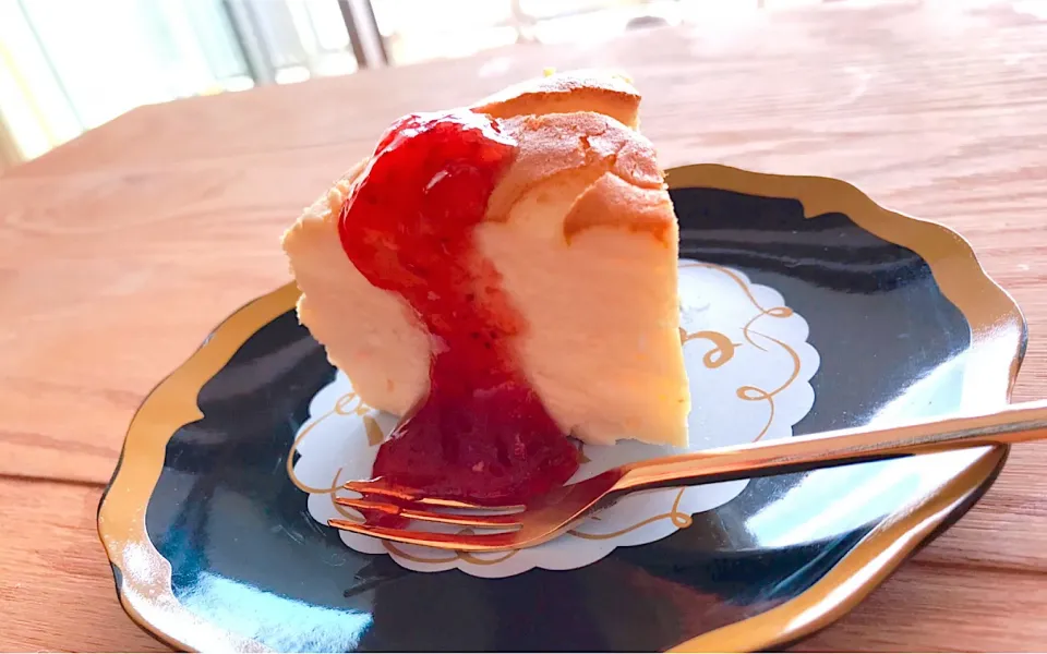 🍰ヨーグルトスフレケーキ🍰
旦那さんのデザートに＊
GWあっという間や( ；∀；)|おーやんさん