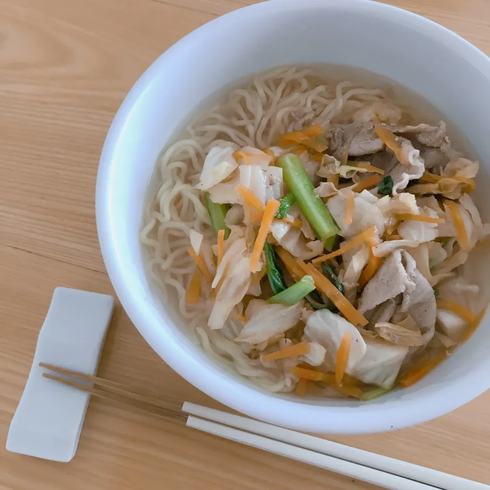 牛骨ラーメン(°0°)!!お昼ご飯|サチャンさん