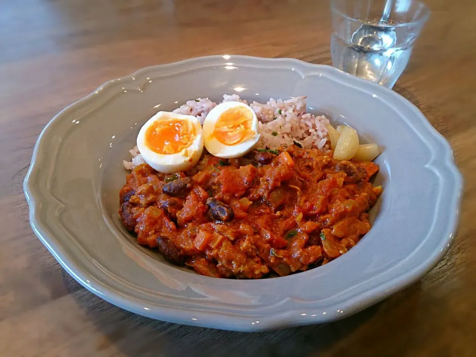 お豆とひき肉のカレー|古尾谷りかこさん