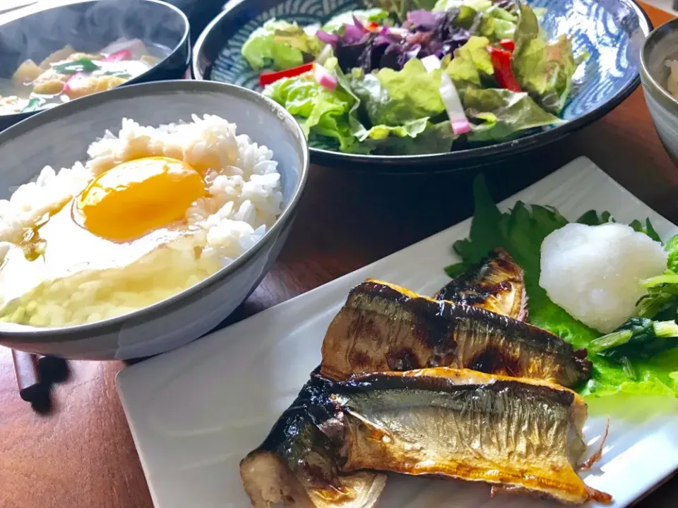 20190506我が家の朝ごはん。
スペシャル卵かけご飯と焼き秋刀魚
 #washoku   #朝ごはん|akiyo22さん