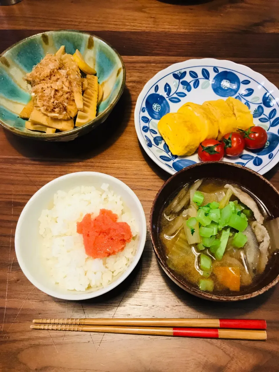 Snapdishの料理写真:夜ご飯 （豚汁、卵焼き、タケノコ、明太子）|ayaro1004さん