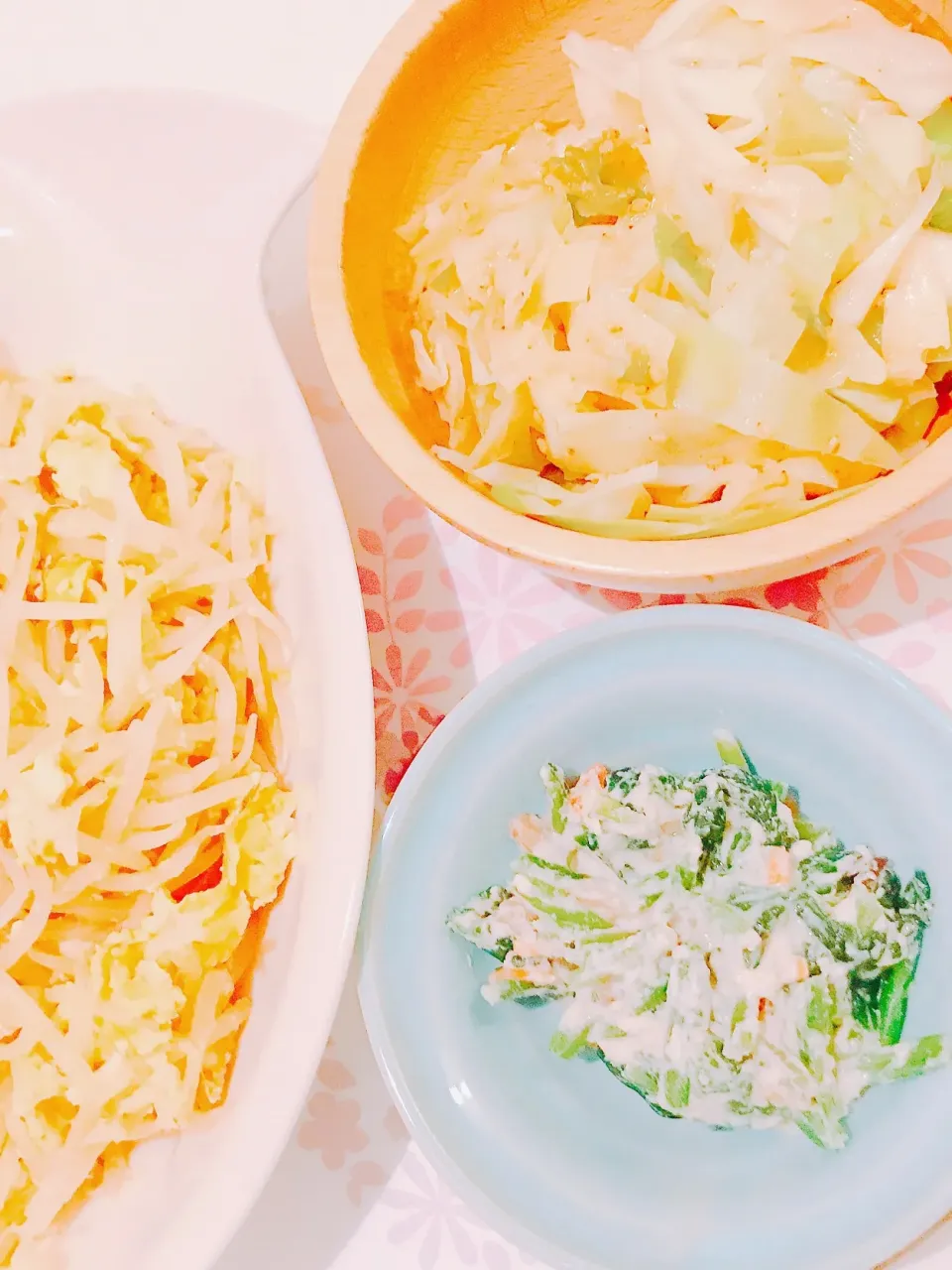 今日も食べたいもの食べる！塩キャベツセロリ、ほうれん草の白和え、もやしの卵炒め…( ﾟДﾟ)ｳﾏｰそして白い(￣∇￣)|舞さん