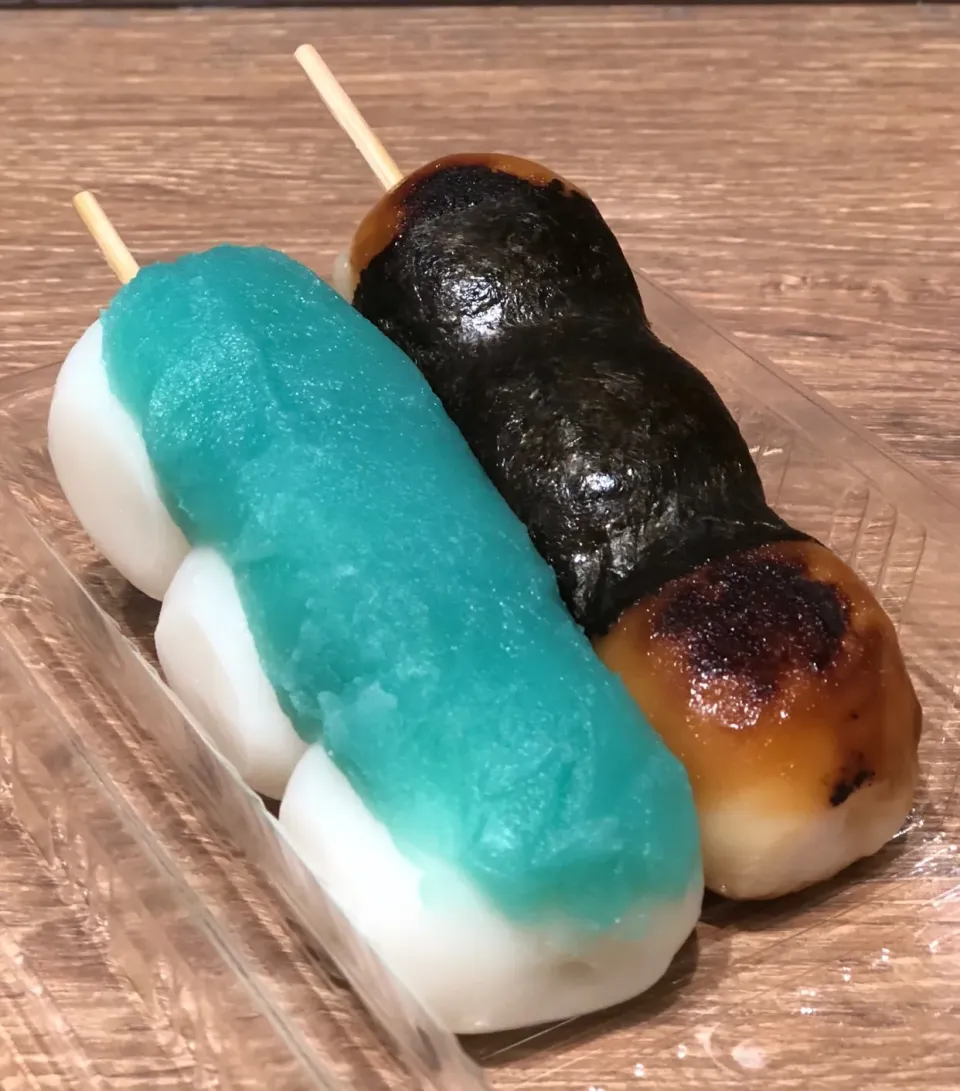 Snapdishの料理写真:スカイツリーの団子屋さん🍡|masacookさん