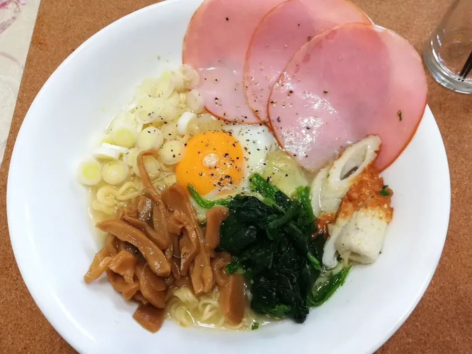 令和元年五月七日
インスタントラーメンでランチ🍜|たえさん