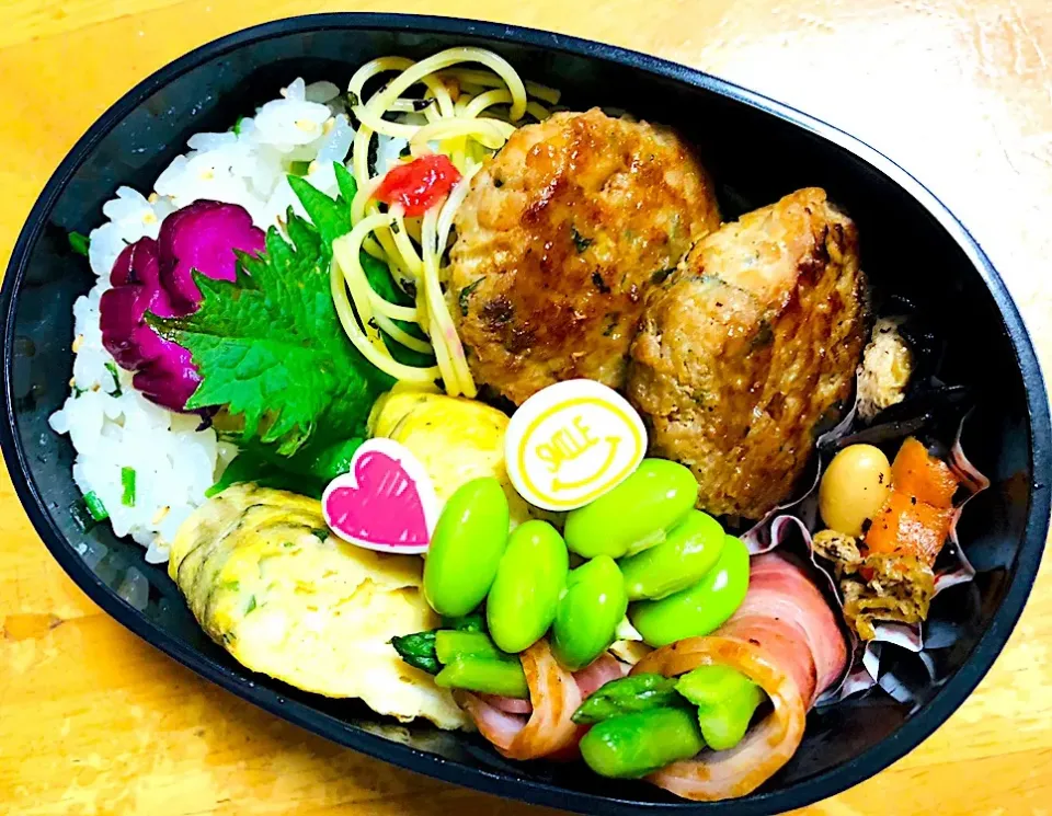 Snapdishの料理写真:GW明けJ k弁当
 #アスパラベーコン  #シソつくね #チーズとシソの卵焼き #ふりかけスパゲティ #ひじきの煮物  #枝豆ピック|maaachamさん