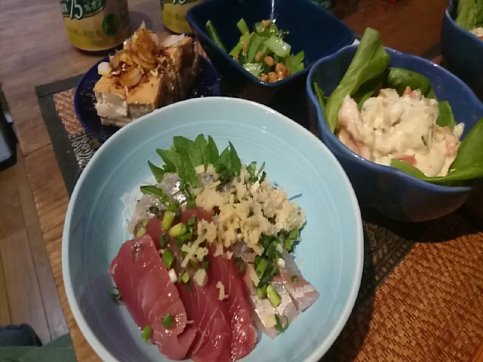 鯵とかつおの刺身&ポテトサラダ&小松菜納豆厚揚げ|まぐろさん