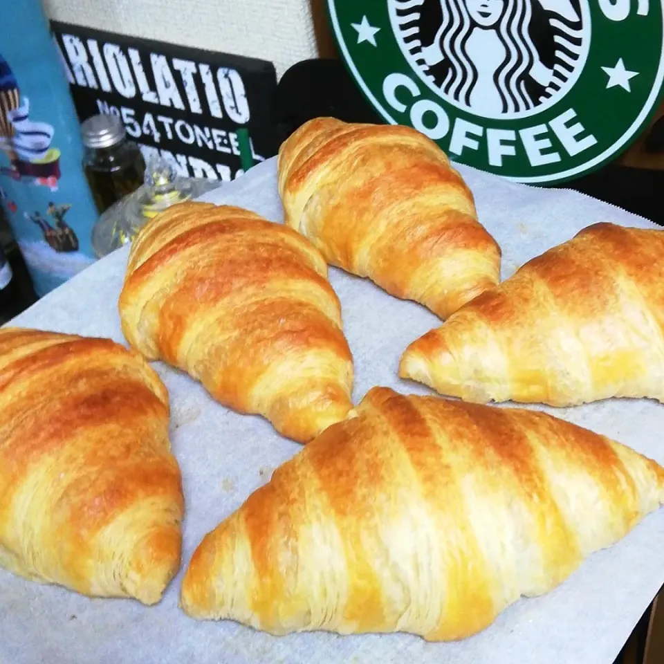 カルディの解凍して焼くだけの冷凍クロワッサン🥐(5/8)|海猫さん