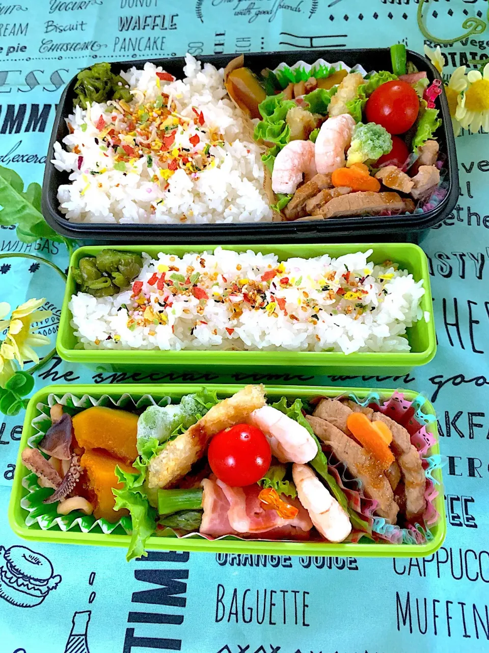 #お弁当 
 #男子部活お弁当。姉おまけお弁当。 
今日のお弁当
カボチャの煮物、白身の魚香草焼き、豚ヘレのステーキ、アスパラベーコン🥓|yukaさん