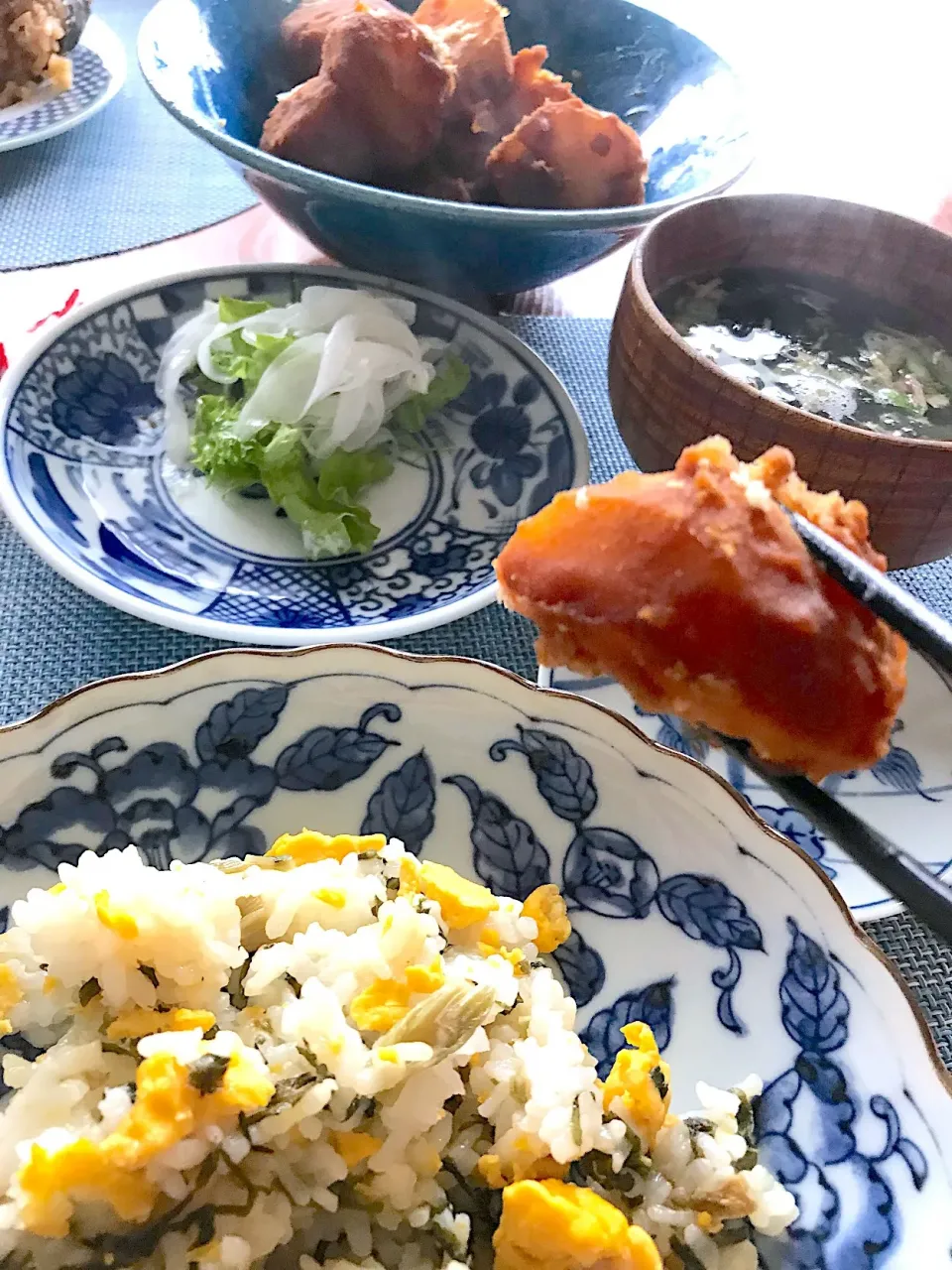 みそ煮っころがしと高菜と炒り卵の混ぜご飯で朝ごはん|シュトママさん