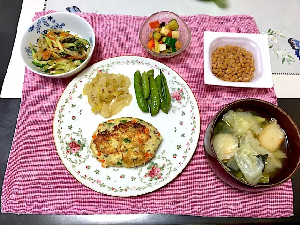 Snapdishの料理写真:ベジ料理♡豆腐ハンバーグのご飯|みよさん