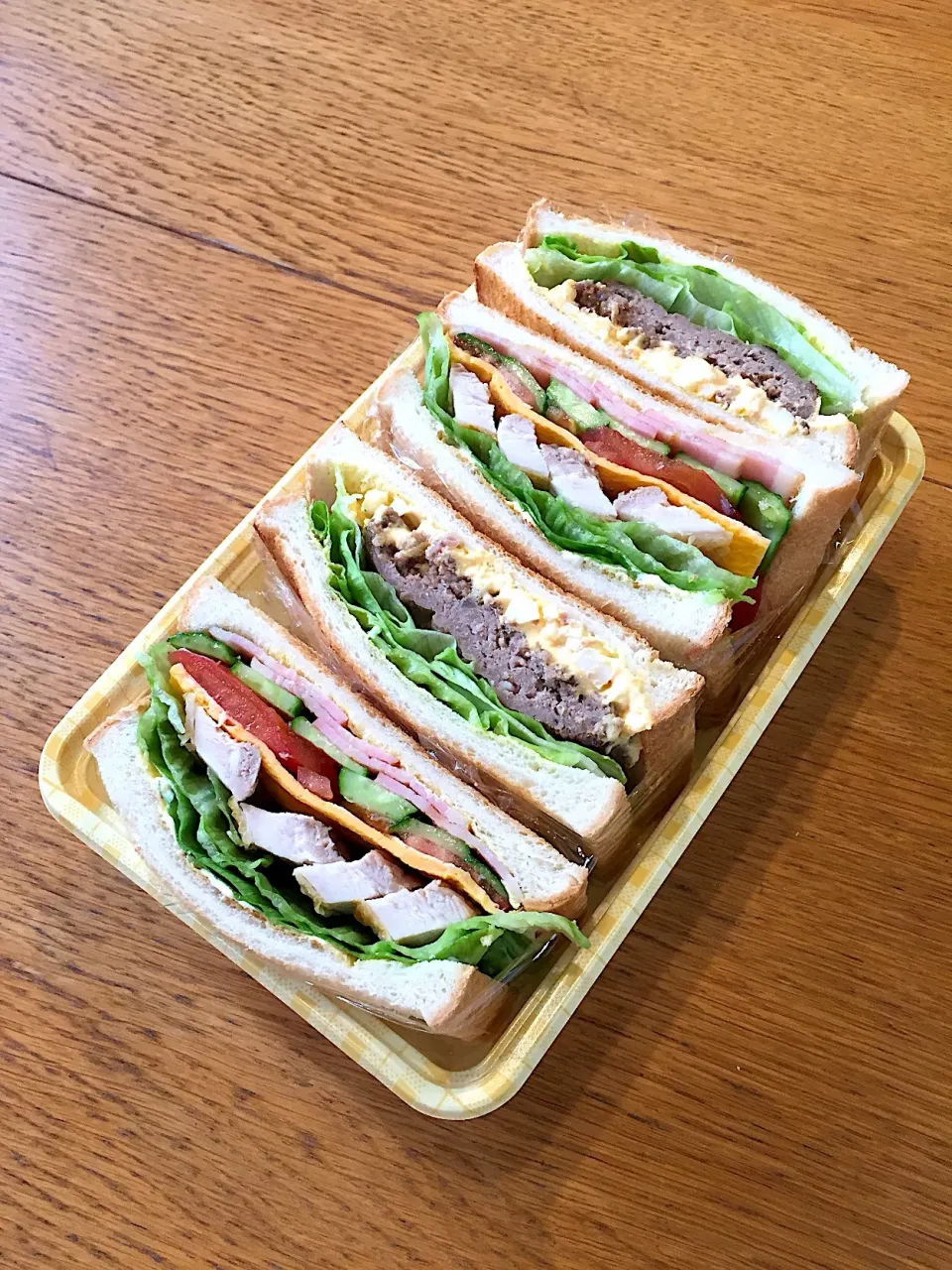 JK.DK弁当  BLTサンド、ハンバーグサンド🥪|まつださんさん