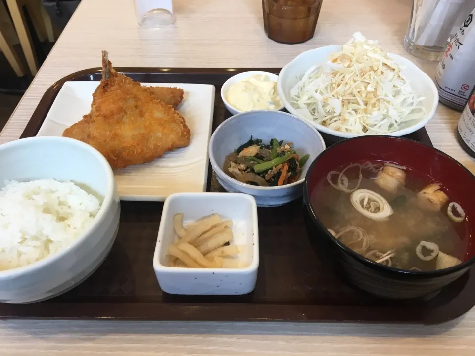 白身魚フライ&あじフライ定食680円ごはん少なめ|PegaOさん