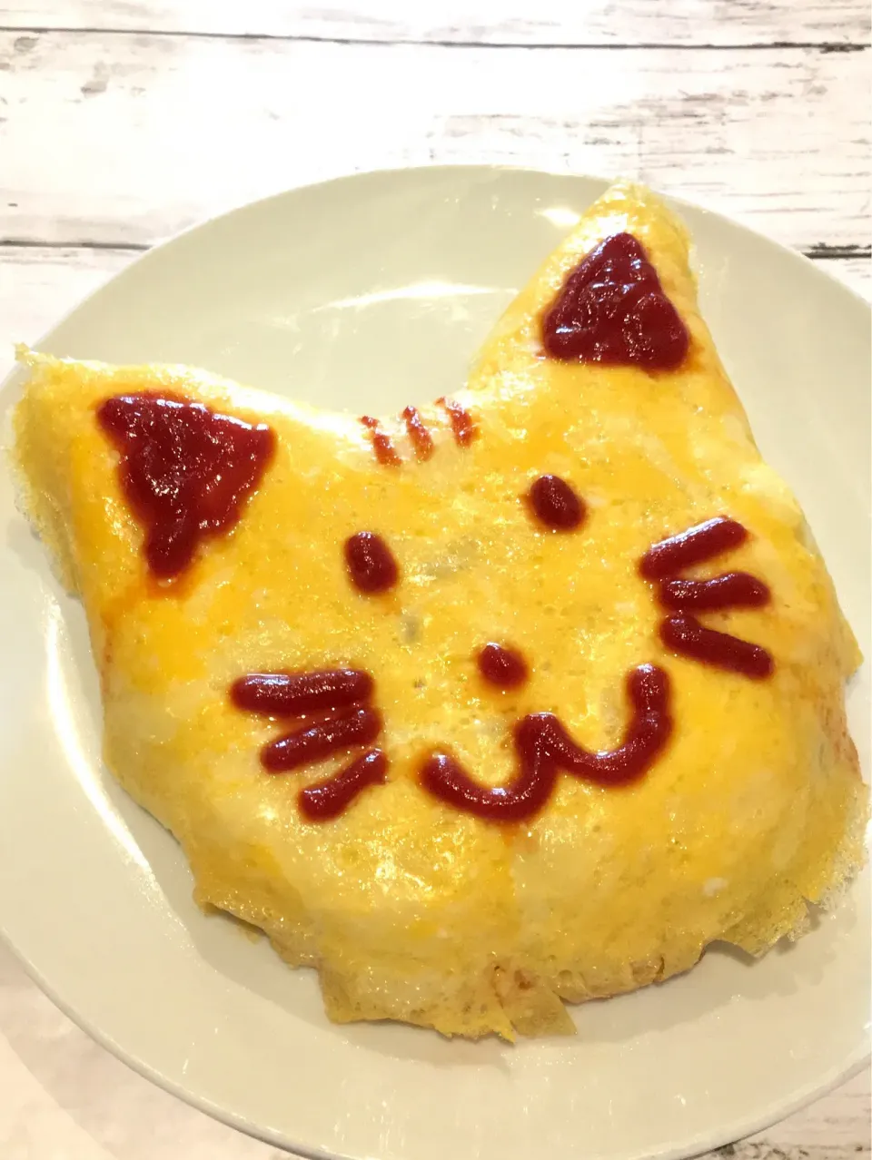 Snapdishの料理写真:オムニャイス #オムライス #ねこ|シロクマシェフさん