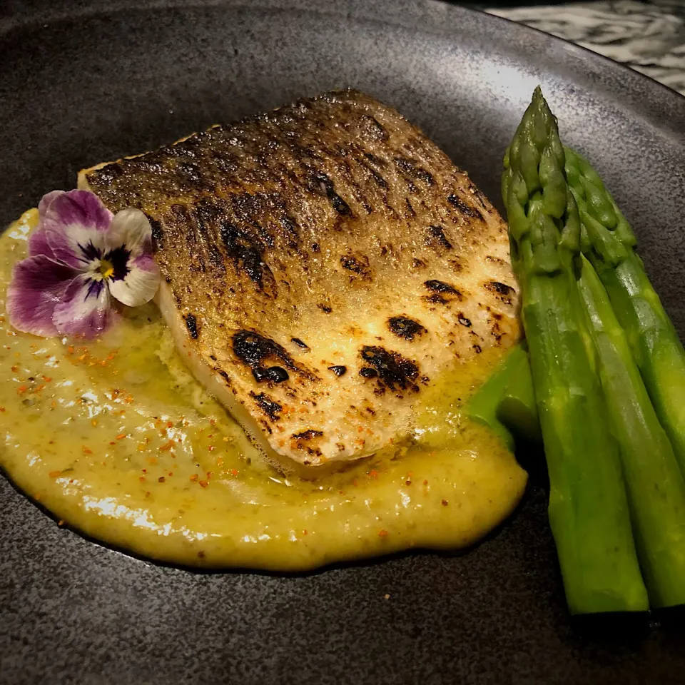 Branzino With Sansho Hollandaise|Itamae-Angelさん