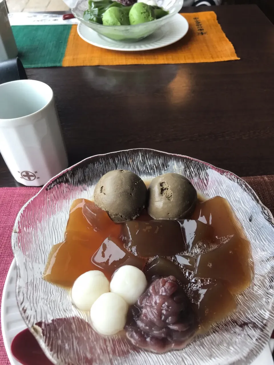 Snapdishの料理写真:5月10日おやつ。西国三十三所寄り道。平等院。中村藤吉本店の生茶ぜりぃ。ほうじ茶と奥に抹茶。|あやさん