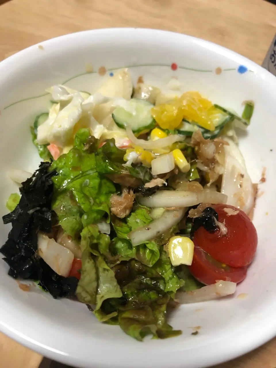 新たまねぎのサラダ🥗2種類😁|ころりんさん