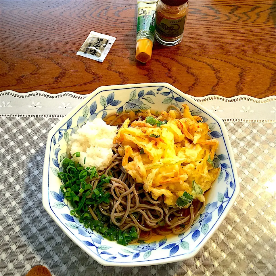 Snapdishの料理写真:かき揚げ天おろし蕎麦|yakinasuさん