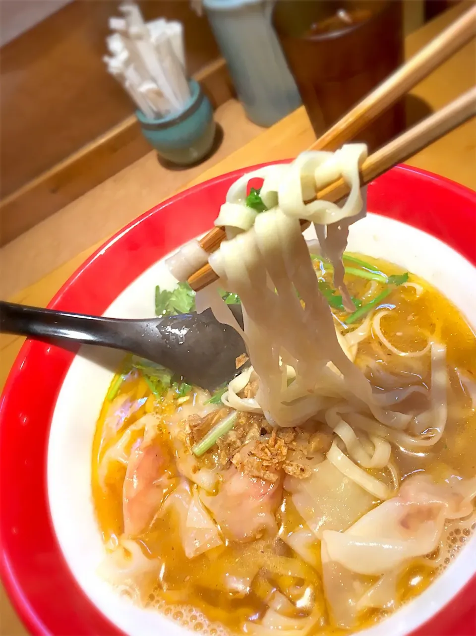 えびワンタン麺|リフルシャッフルさん