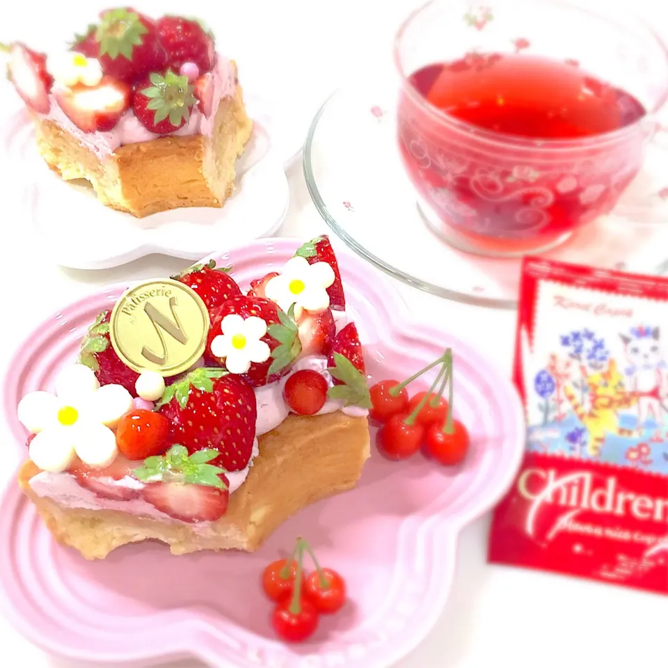 いちごのタルト🍓チルドレンハーブ🌿|akubiさん