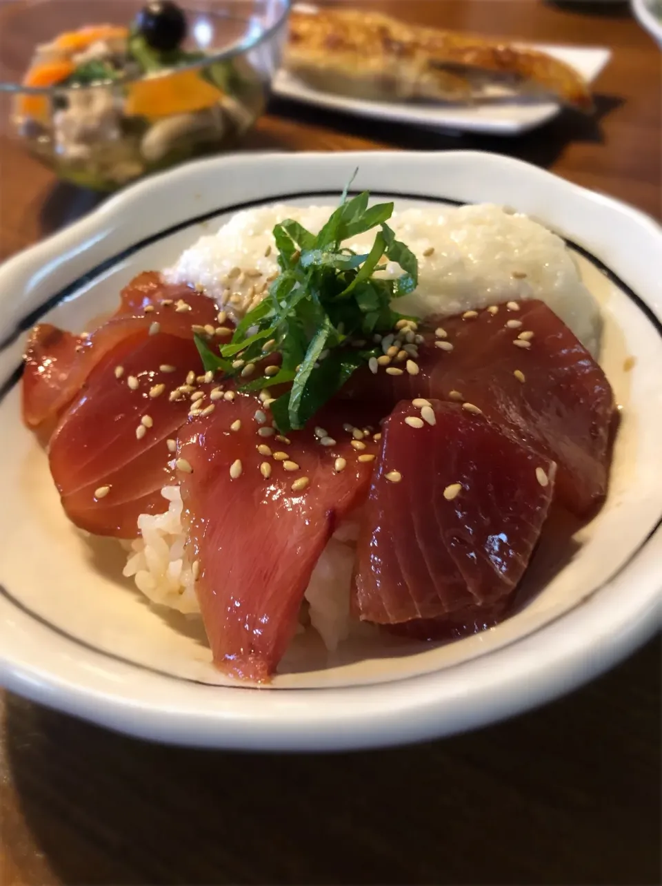 5/11の夕食 鮪漬け丼と野菜煮浸し|yoneさん