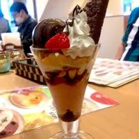 strawberry brownie parfait|Carlo Baquiranさん