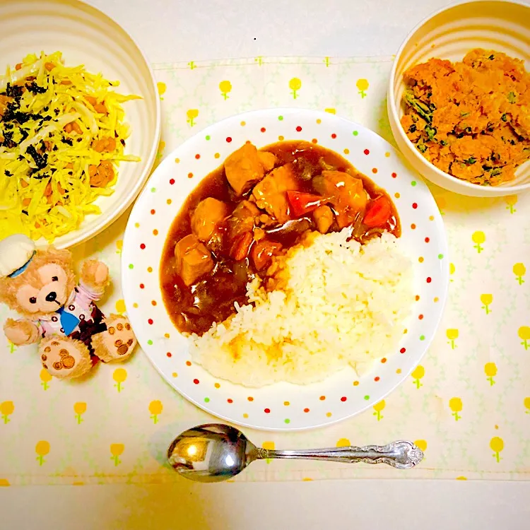 Snapdishの料理写真:ジャパニーズカレー🍛🌼|えまむらさん