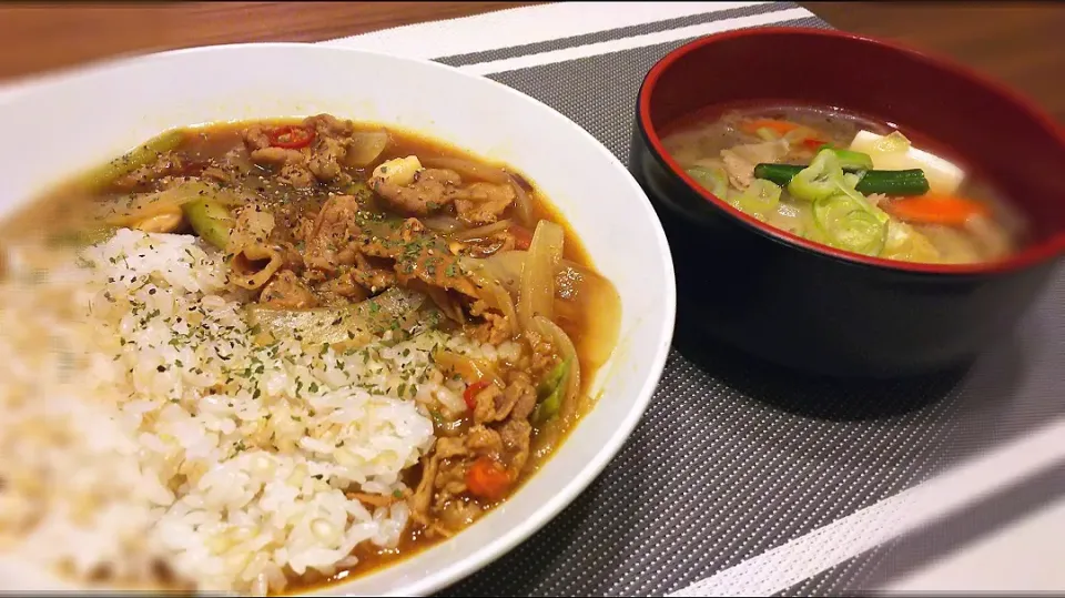 豚カレー🍛&豚汁～
の晩ごはん✨|kaz(*･ω･)さん