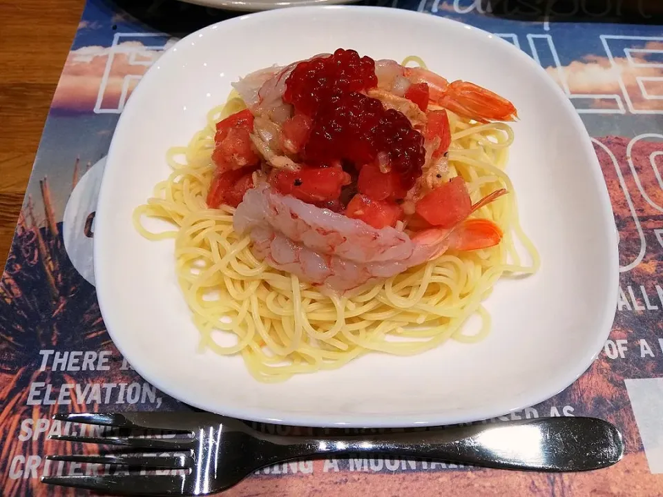 赤えびとトマトの冷製パスタすじこのせ|puniさん