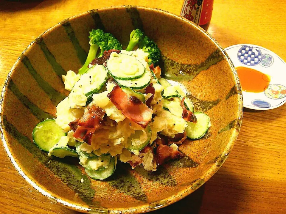 Snapdishの料理写真:Yumiちゃんのレシピ🌟
餃子屋さんの再現料理ポテサラ
俺のspecialポテサラ アレ入ってます。w|Naomi Furuyaさん