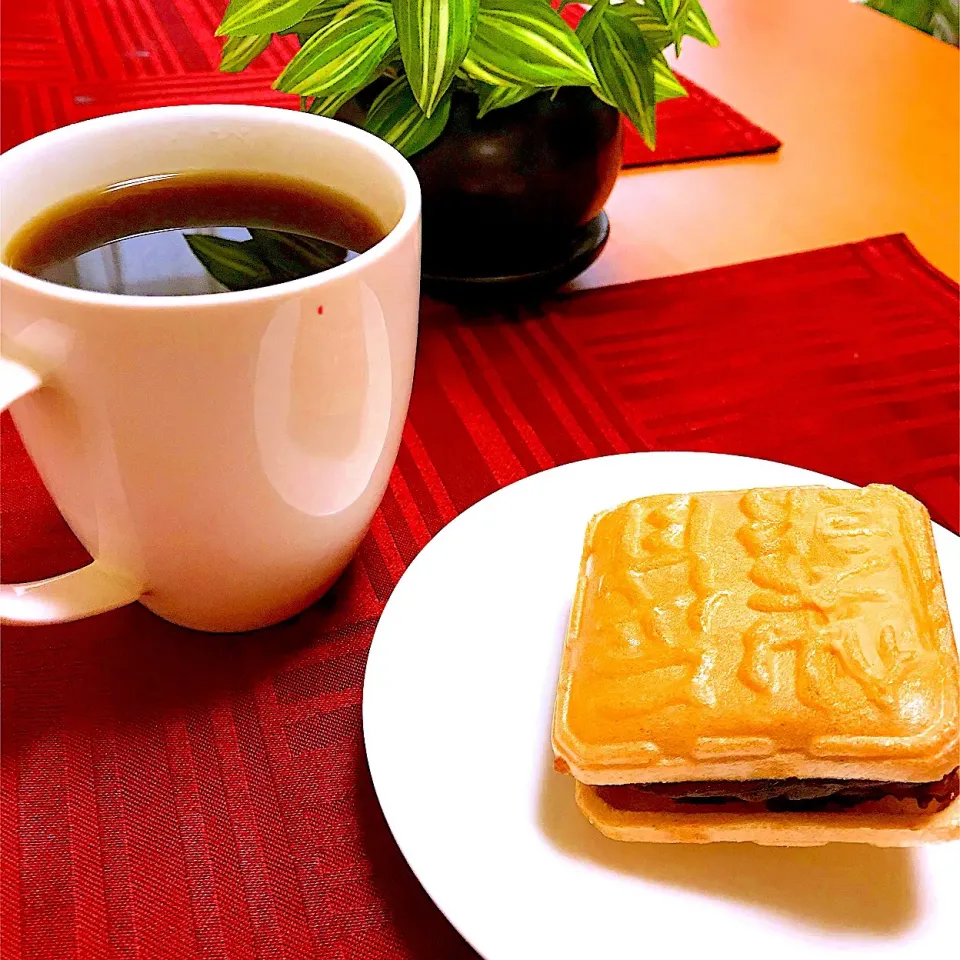 京都銘菓  仙太郎 「ご存じ最中」
小豆ぎっしり😱|Sの食卓さん